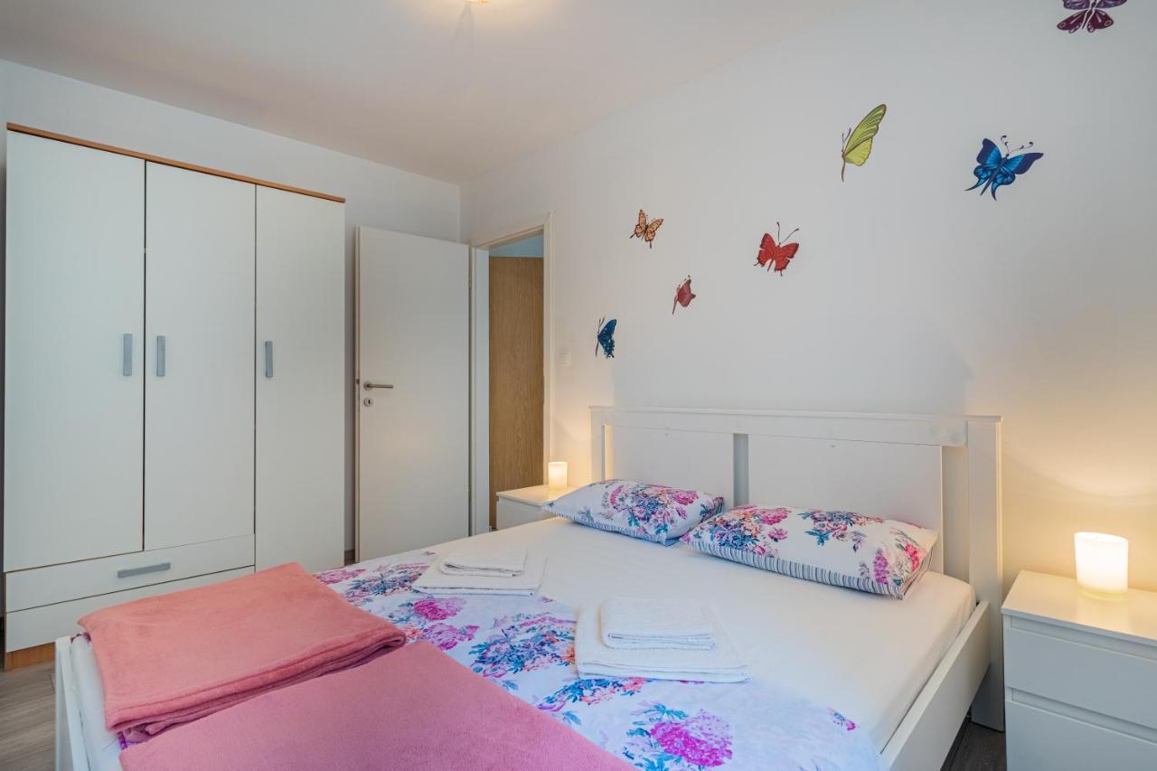 Apartman Antonija Cres Bagian luar foto