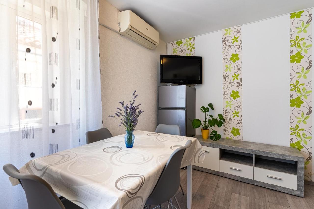 Apartman Antonija Cres Bagian luar foto